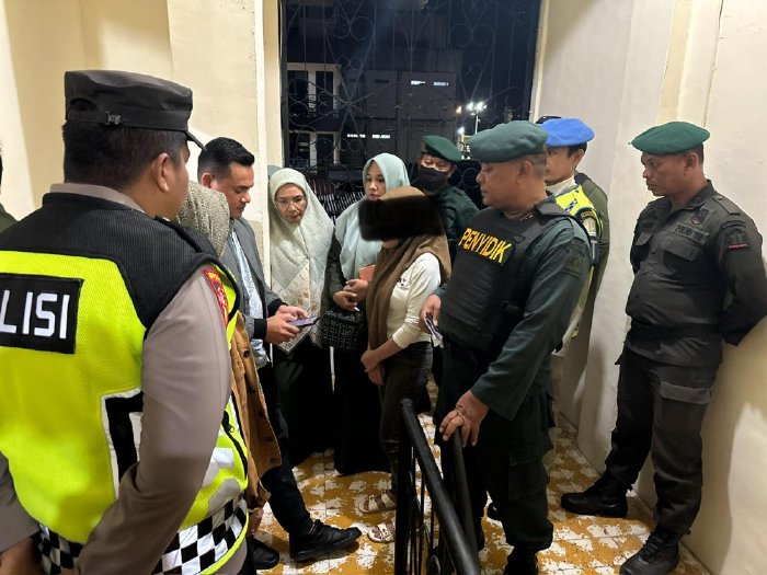 Razia Gabungan Penegakan Syariat Islam di Seputaran Kota Banda Aceh